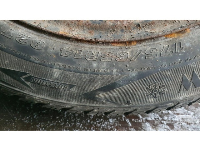 Зимняя покрышка (покрышки) R 14