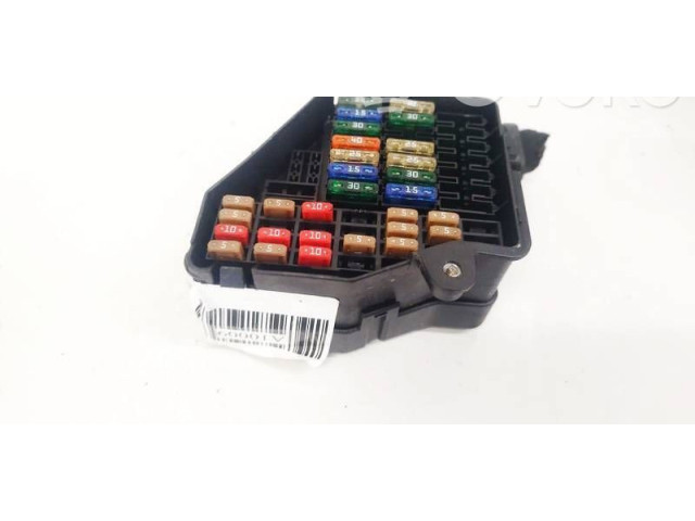 Блок предохранителей     Audi A6 S6 C6 4F    