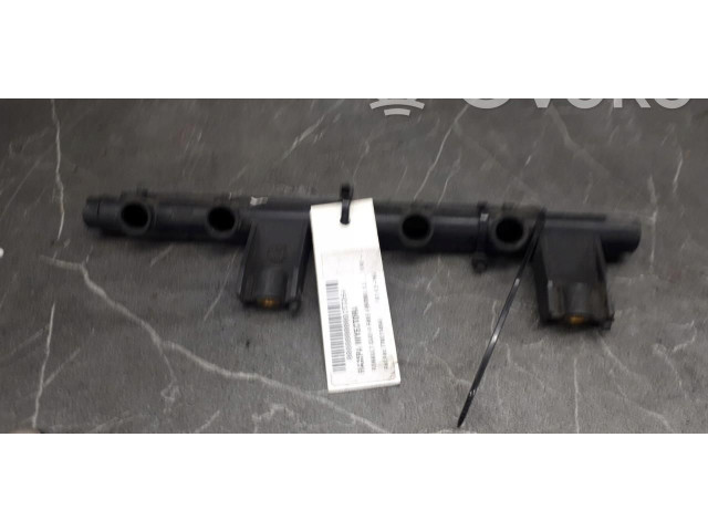 Топливная рампа 7700114546   Renault Clio II  