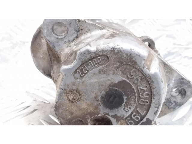 Устройство натяжки ремня