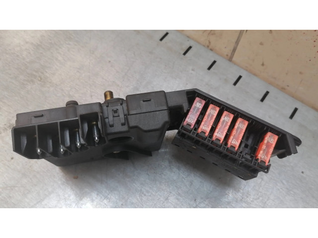 Блок предохранителей  A2115461341, 013948371   Mercedes-Benz E W211    