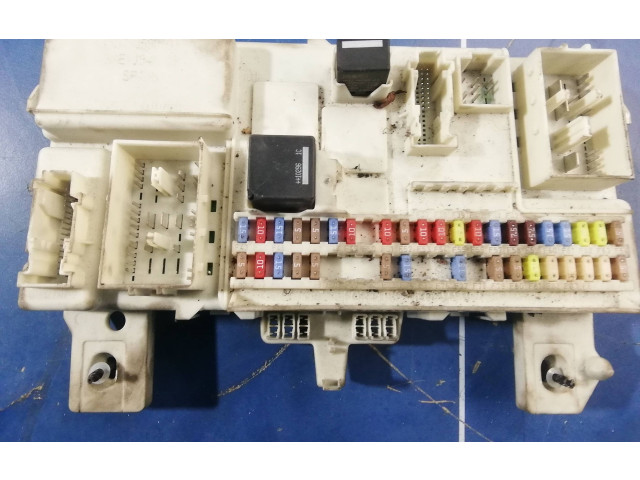 Блок предохранителей 31268178   Volvo V50       