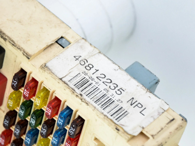 Pojistková skříňka 46758963 Fiat Punto (188) 1999