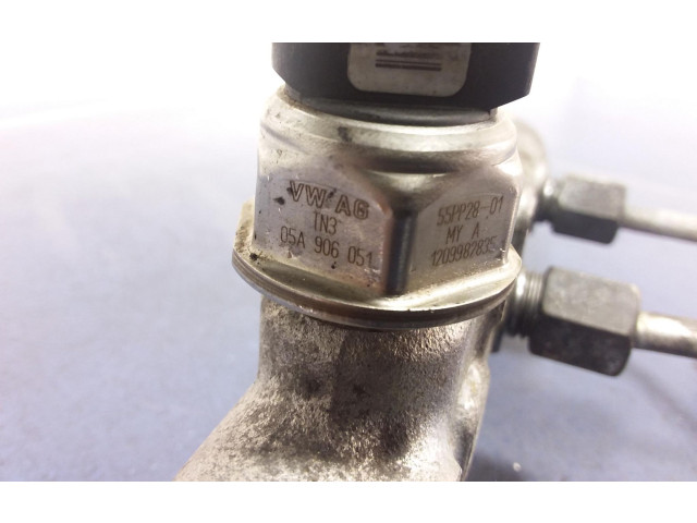 Топливная рампа    Audi A7 S7 4G   для двигателя CGQB