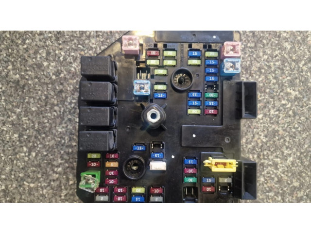   Pojistková skříňka    Chevrolet Captiva 2011