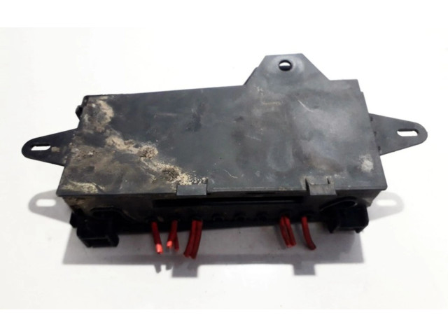   Pojistková skříňka    Renault Megane  2000