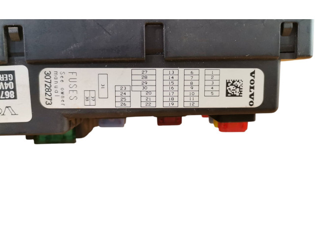 Блок предохранителей 8676391, 12217799 Volvo XC90