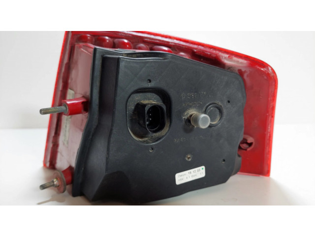 Задний фонарь левый сзади 4E0945095C Audi A8 S8 D3 4E 2002-2009 года