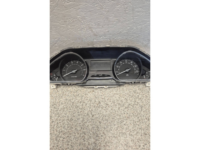 Панель приборов E137HWH2, E137SWLL1100   Peugeot 2008 I       