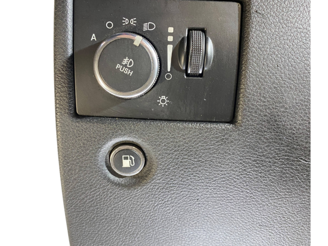 Подушка безопасности для колен P1XH71DX9AB, 68189156AA Jeep Grand Cherokee