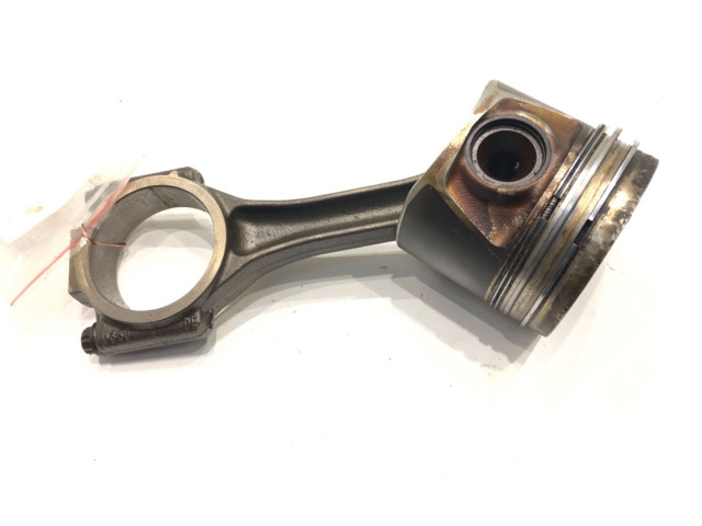  Поршень с шатуном  BMN  Skoda Octavia Mk2 (1Z)  