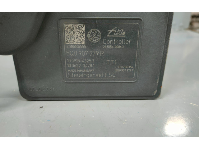Блок АБС 5Q0907379R, 5Q0614517Q Volkswagen Golf VII 2013 - 2019 года