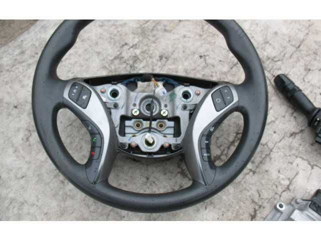 Volant Hyundai i30 2012