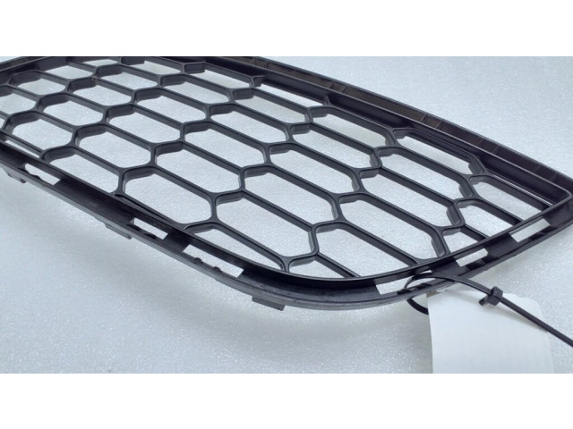 Нижняя решётка (из трех частей) Alfa Romeo Giulietta 156085893