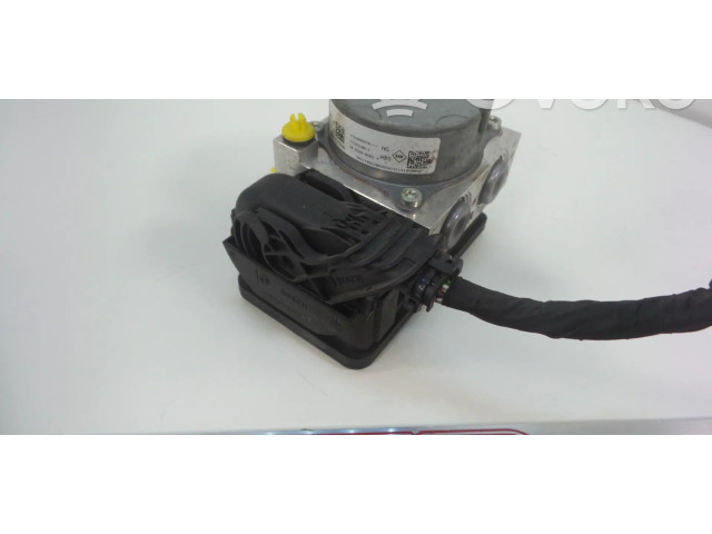 Блок АБС 476608587R Dacia Dokker - года