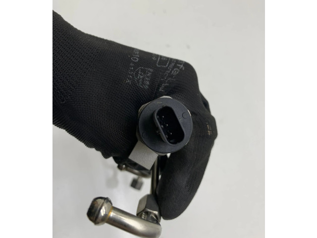 Vstřikovací lišta 8601017 BMW 5 G30 G31 N63 B44 C