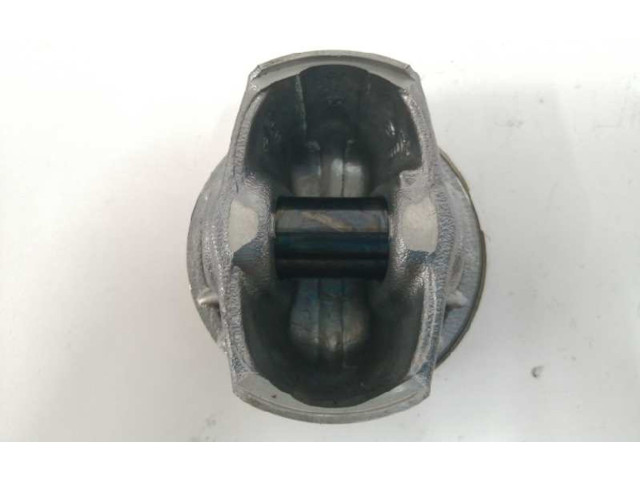 Поршень DKRA Skoda Octavia Mk3 (5E)