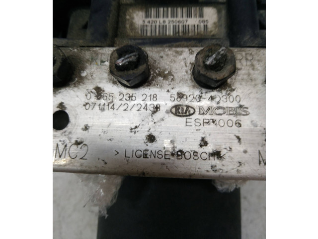 Jednotka ABS 0265235218, 589204D300 KIA Carnival 2009