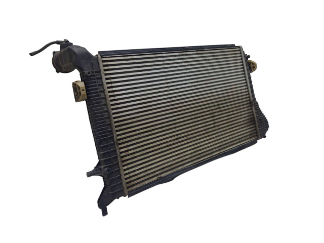 Интеркулер  1K0145803AL   Volkswagen Caddy 