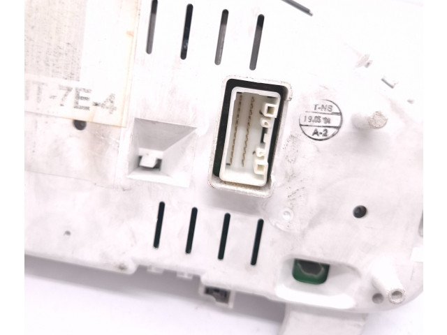 Панель приборов MR951771, MM0038 Mitsubishi Colt