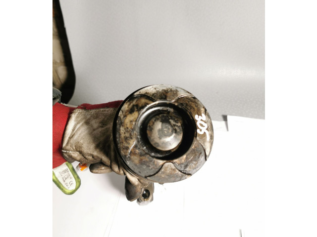 Píst Toyota Avensis T270