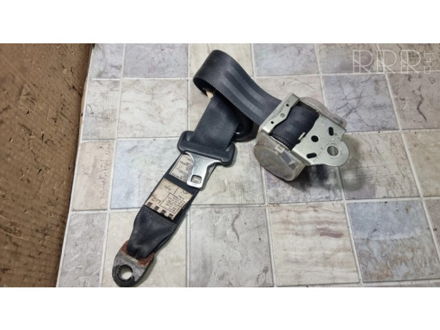 Задний ремень безопасности