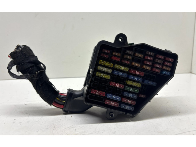 Блок предохранителей 8D1941824 Audi A3 S3 8L