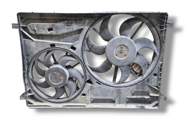 Вентилятор радиатора     30792924, 3135104003    Volvo V70 