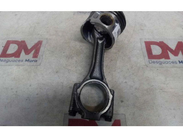  Поршень    Audi A3 S3 8P  