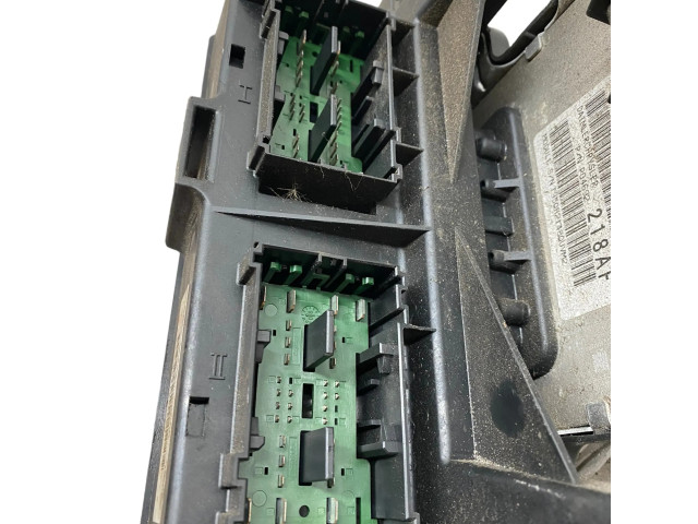 Блок предохранителей 04692217AA Jeep Grand Cherokee (WK)