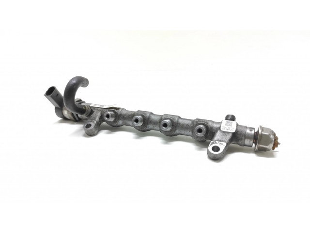 Топливная рампа 03L130089J Audi Q3 8U 2.0 для двигателя CFGC