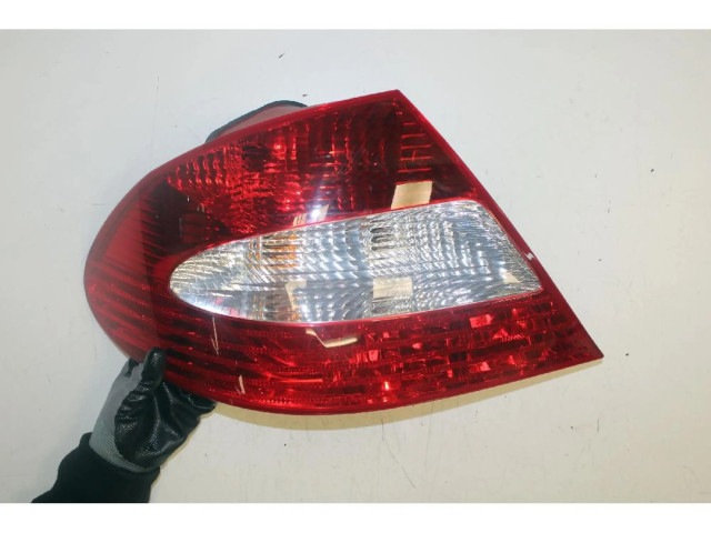 Задний фонарь левый сзади Mercedes-Benz CLK AMG A209 C209