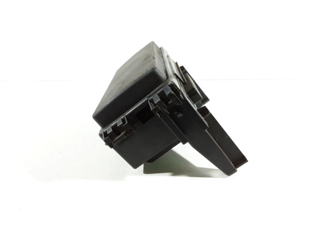 Блок предохранителей 04692073AB, L0023294AB Jeep Grand Cherokee (WK)