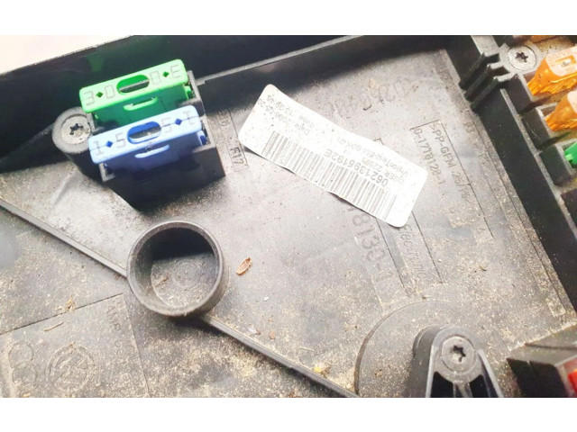 Блок предохранителей  017181281, 0621395192e   Skoda Octavia Mk2 (1Z)    