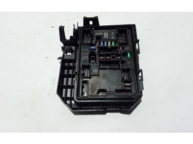 Блок предохранителей 284B71965R Dacia Sandero III