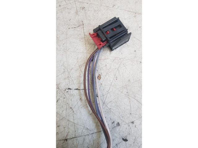 Зеркало электрическое        Volkswagen Caddy  2011 - 2016 года   