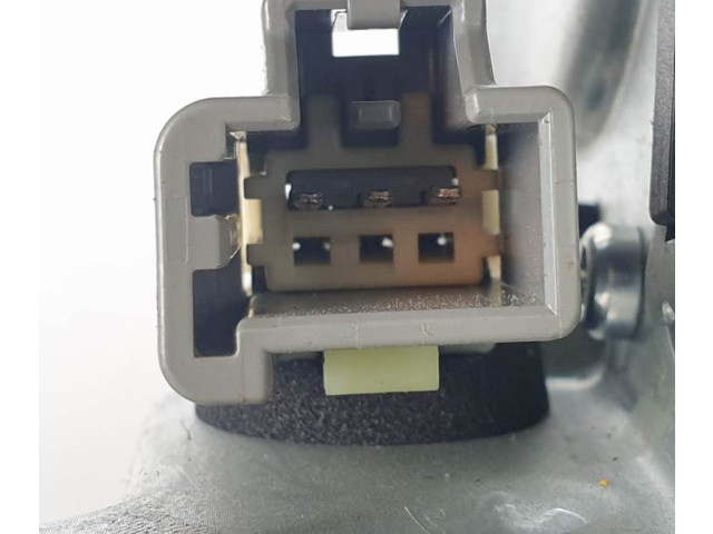 Моторчик заднего дворника 8638163 Volvo XC90