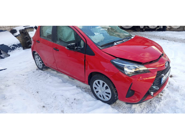 Zpětné zrcátko Toyota Yaris 2020 E8025614