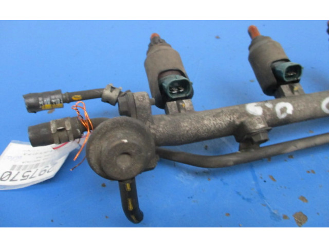 Топливная рампа Mazda 626