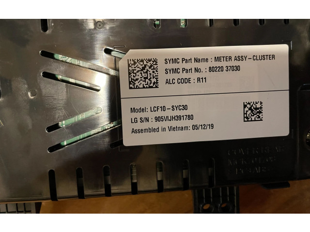 Панель приборов 8022037030, LCF10SYC30 SsangYong Korando
