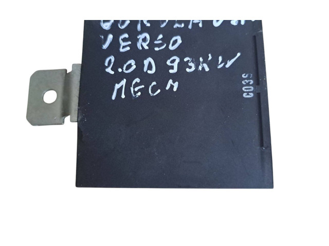 Блок управления    Toyota Corolla Verso AR10