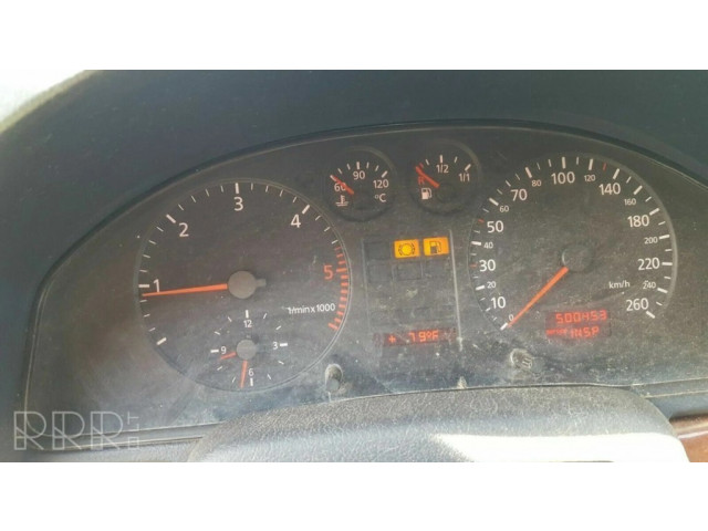 Přístrojová deska Audi A4 S4 B5 8D 2000 8D0919861F