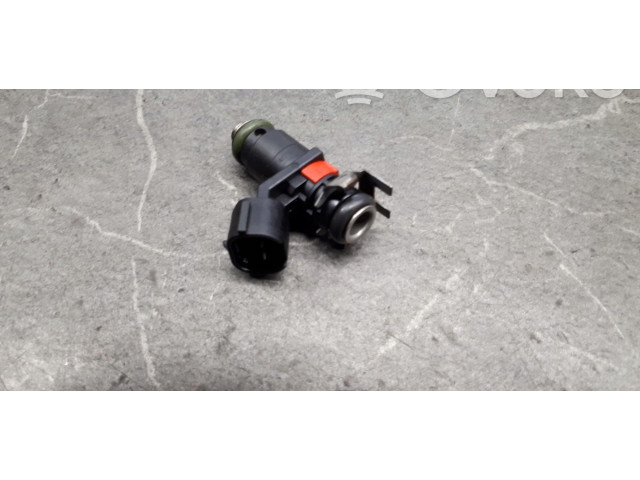 Форсунка 03e906031a Skoda Fabia Mk1 (6Y)