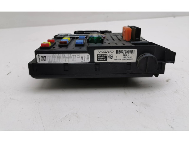 Блок предохранителей 30728512, 05W242   Volvo XC90    
