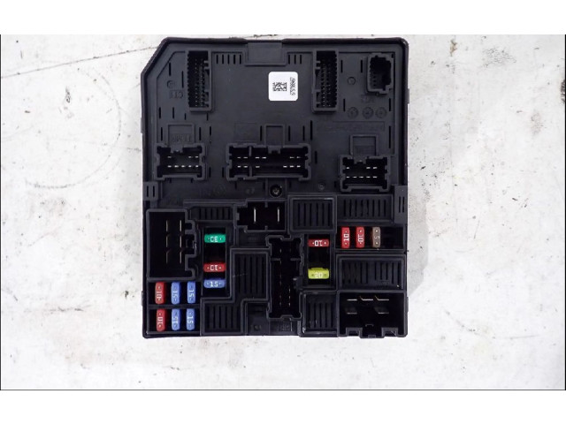 Pojistková skříňka 284B14CB5C Nissan X-Trail T32 2016