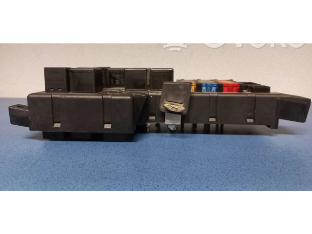 Блок предохранителей  518323324   Volvo V70    