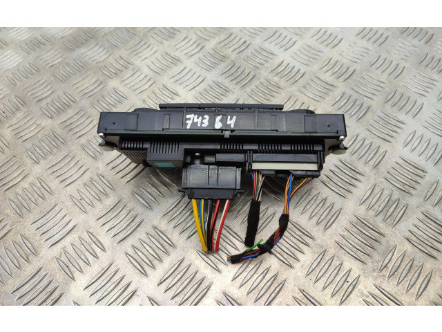 Блок управления климат-контролем 3T0820047R Skoda Yeti (5L)