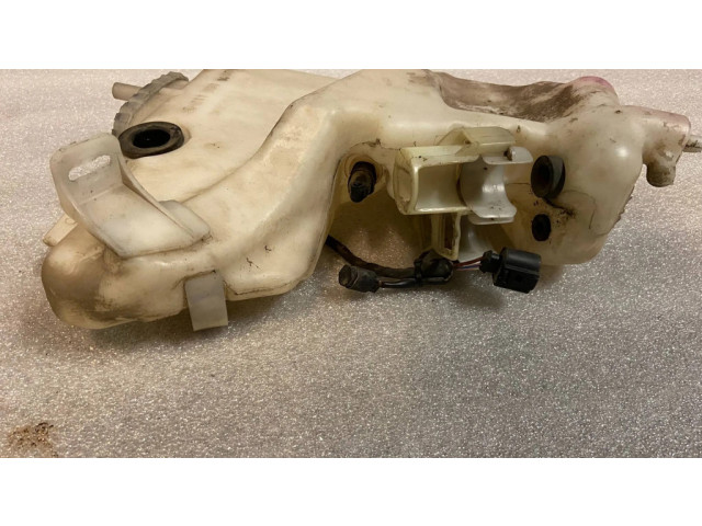 Бачок оконной жидкости