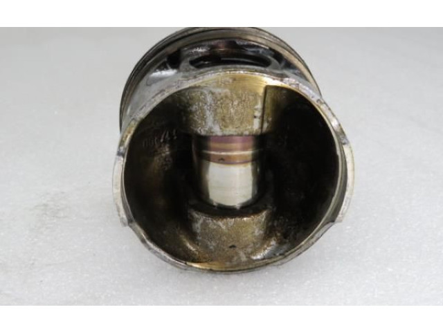 Поршень 5575DD, K9KM768 Renault Clio III