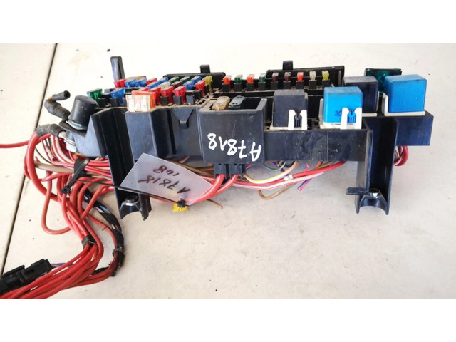 Pojistková skříňka 1685450240 Mercedes-Benz A W168 1999